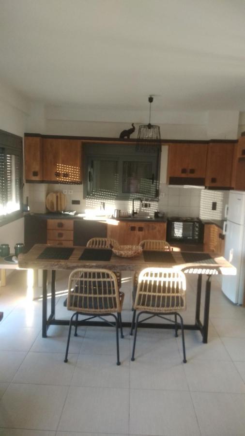 Chrisambelos Apartments Istro Ngoại thất bức ảnh