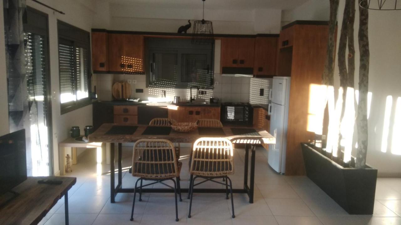Chrisambelos Apartments Istro Ngoại thất bức ảnh
